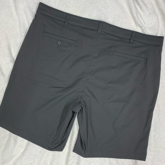 Ben Hogan EUC Dark Gray Comfort Waist Shorts size 40 - Picture 8 of 8
